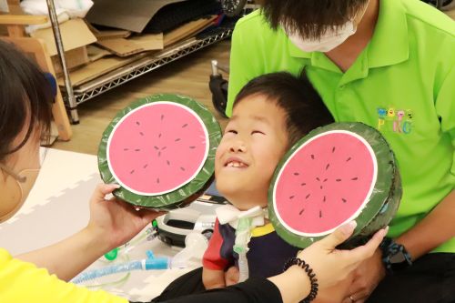 PARCウィル藤井寺　大阪府　大阪　藤井寺市　藤井寺　療育　体験　スイカ割り　スイカ　大会　イベント　企画　手作り　保育士　理学療法士　作業療法士　言語聴覚士　遊び　夏　夏休み　重症心身障害児　医療的ケア　ケア