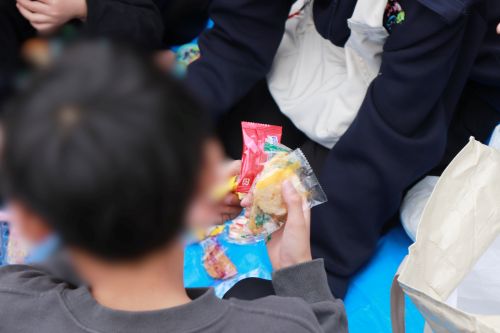 大阪府　大阪　東大阪市　東大阪　PARC　PARCひがしおおさか　集団療育　放デイ　放課後等デイサービス　金岡公園　公園　遠足　散歩　長瀬川　お菓子　菓子　ピクニック　遊具　ドッジボール　鬼ごっこ