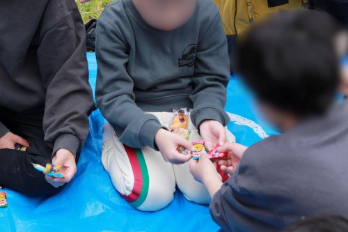 大阪府　大阪　東大阪市　東大阪　PARC　PARCひがしおおさか　集団療育　放デイ　放課後等デイサービス　金岡公園　公園　遠足　散歩　長瀬川　お菓子　菓子　ピクニック　遊具　ドッジボール　鬼ごっこ