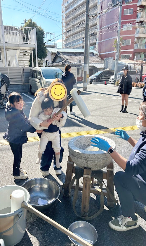 お餅つき 餅つき大会 地域交流 お餅つき大会 お餅作り 餅つきイベント 地域とのつながり みんなで作るお餅