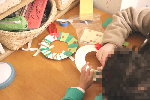 兵庫県西宮市 クリスマス会 クリスマスイベント ガチャガチャ クリスマスリースづくり クリスマスのイベント 理学療法士 作業療法士 言語聴覚士 児童指導員 保育士 西宮 西宮駅