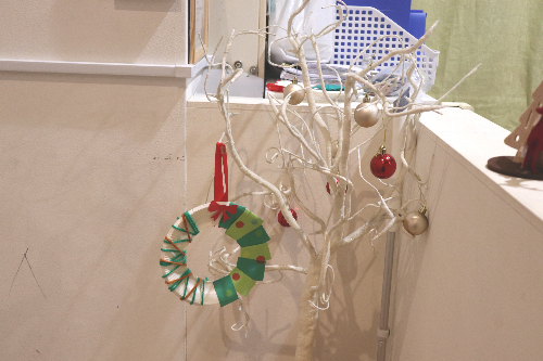 兵庫県西宮市 クリスマス会 クリスマスイベント ガチャガチャ クリスマスリースづくり クリスマスのイベント 理学療法士 作業療法士 言語聴覚士 児童指導員 保育士 西宮 西宮駅