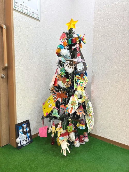 クリスマスツリー　ツリー作成　クリスマスオーナメント　オーナメント作成　こどもの手作り　手作りでオーナメント　東大阪　大阪府東大阪市　ツリー作り　オーナメント作り