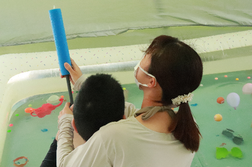 水遊び 大東市 大阪府大東市 三住町 プール遊び 水鉄砲 プール プール開き 噴水 夏満喫 夏の遊び 重症心身障害児 医療的ケア児 児童指導員 保育士 看護師 理学療法士 作業療法士 言語聴覚士